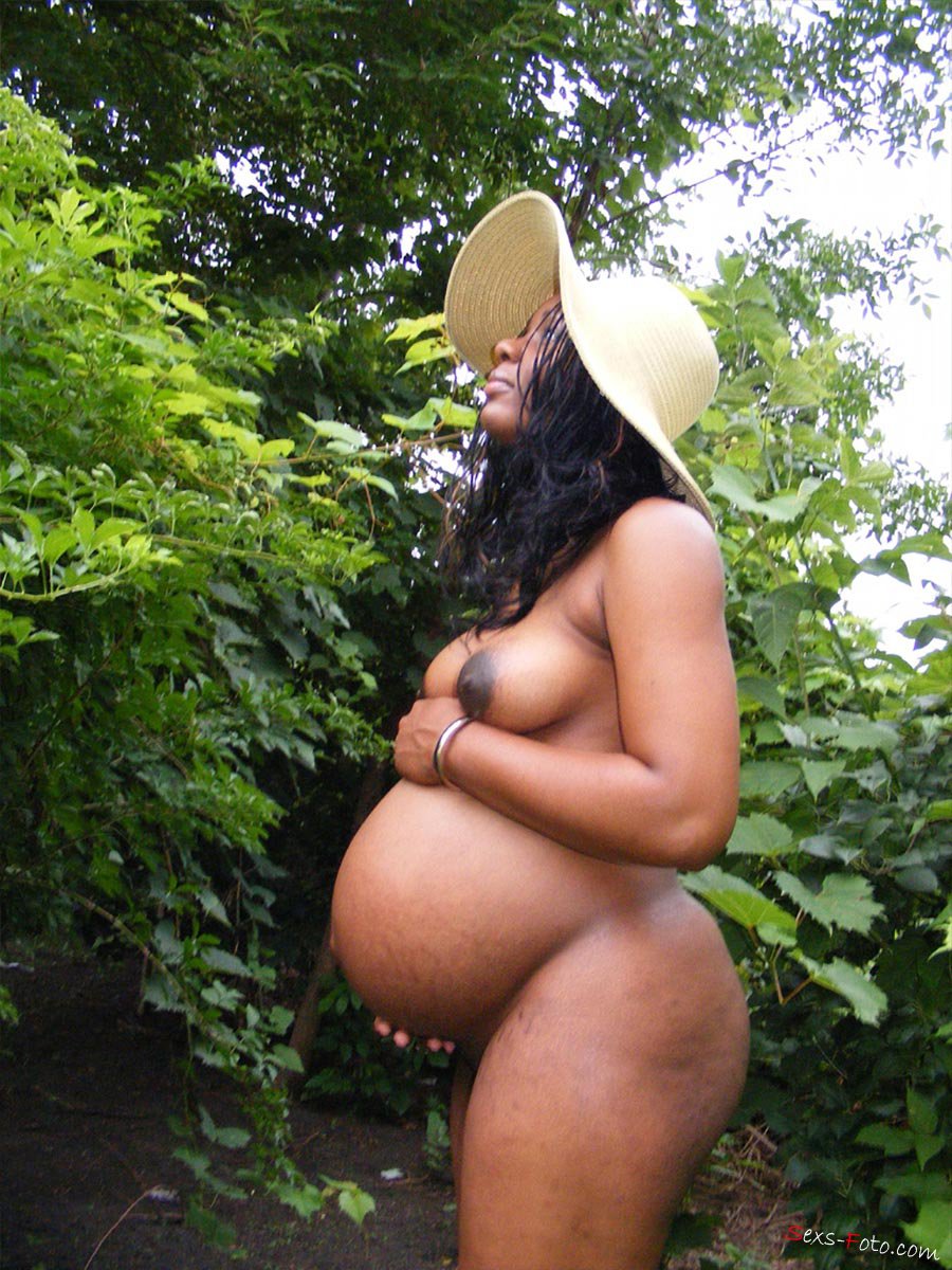 Голая беременная негритянка (15 фото)